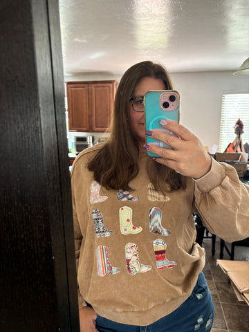 Plus Boots Pullover