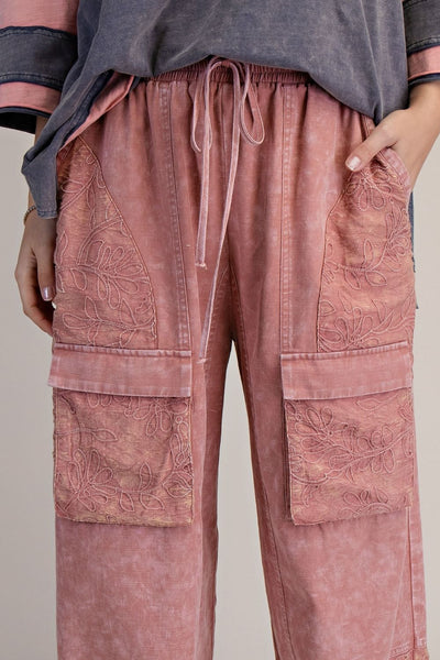 Eye Catcher Pants