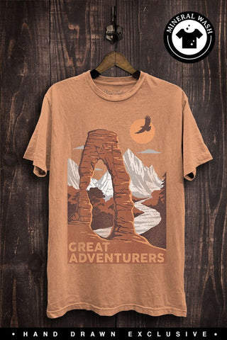 Arch Graphic Tee